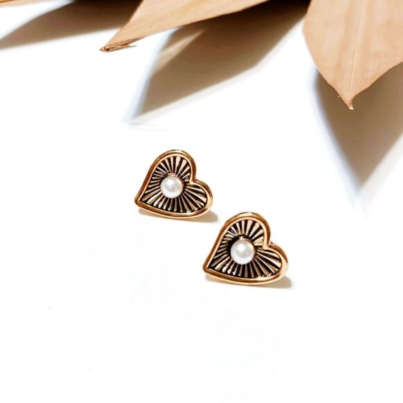 Heart stud earrings #836 - Picture 3 of 6